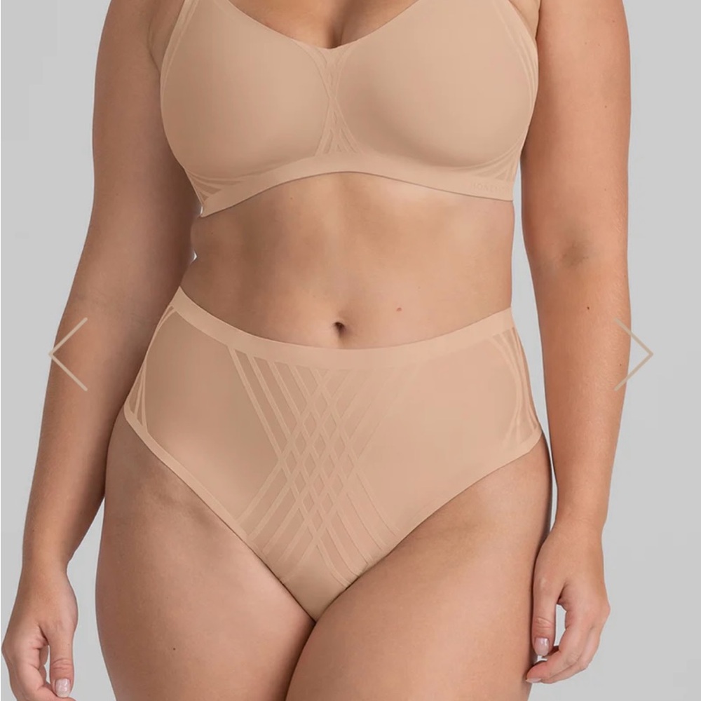 Honeylove NWT Silhouette Thong Size L